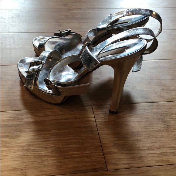 MK Collection Heels - Picture 3 of 6